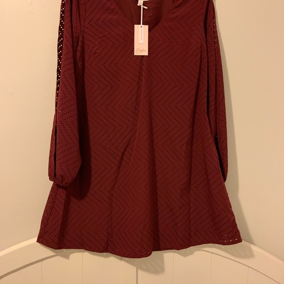 Dress - Picture 1 of 4